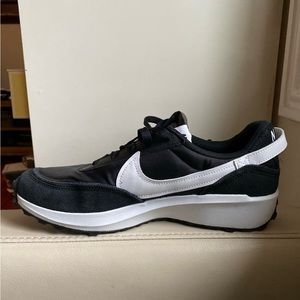 Nike Waffle Debut Shoes Size 9.5